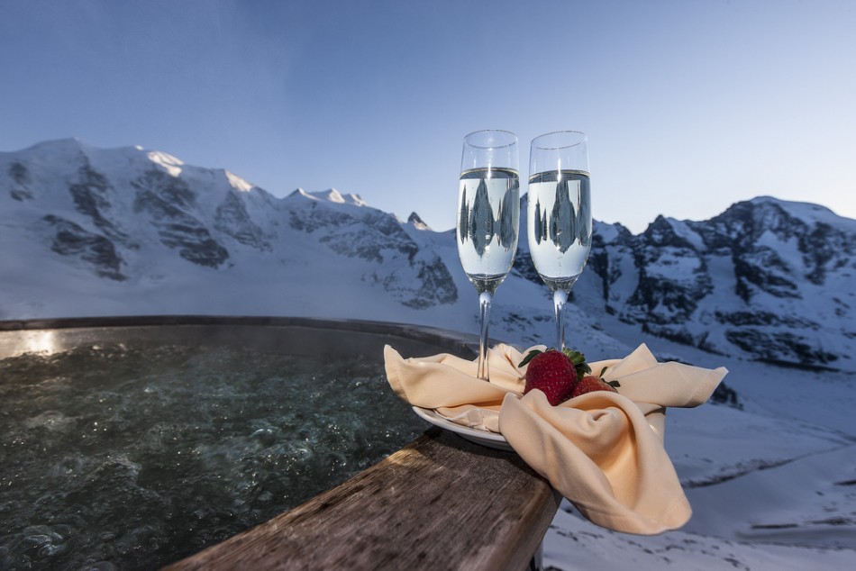 Sipping bubbles, bathing in bubbles in St. Moritz / Copyright All rights reserved by Engadin St. Moritz Mountains