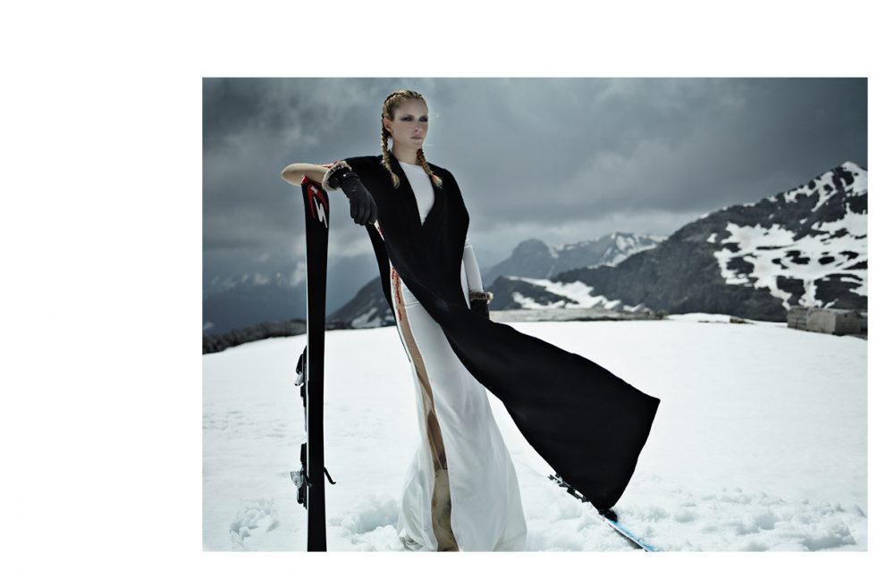 Black dress / Fiammetta Pancaldi  White dress / UEL CAMILO  Gloves / Cairn Abyss