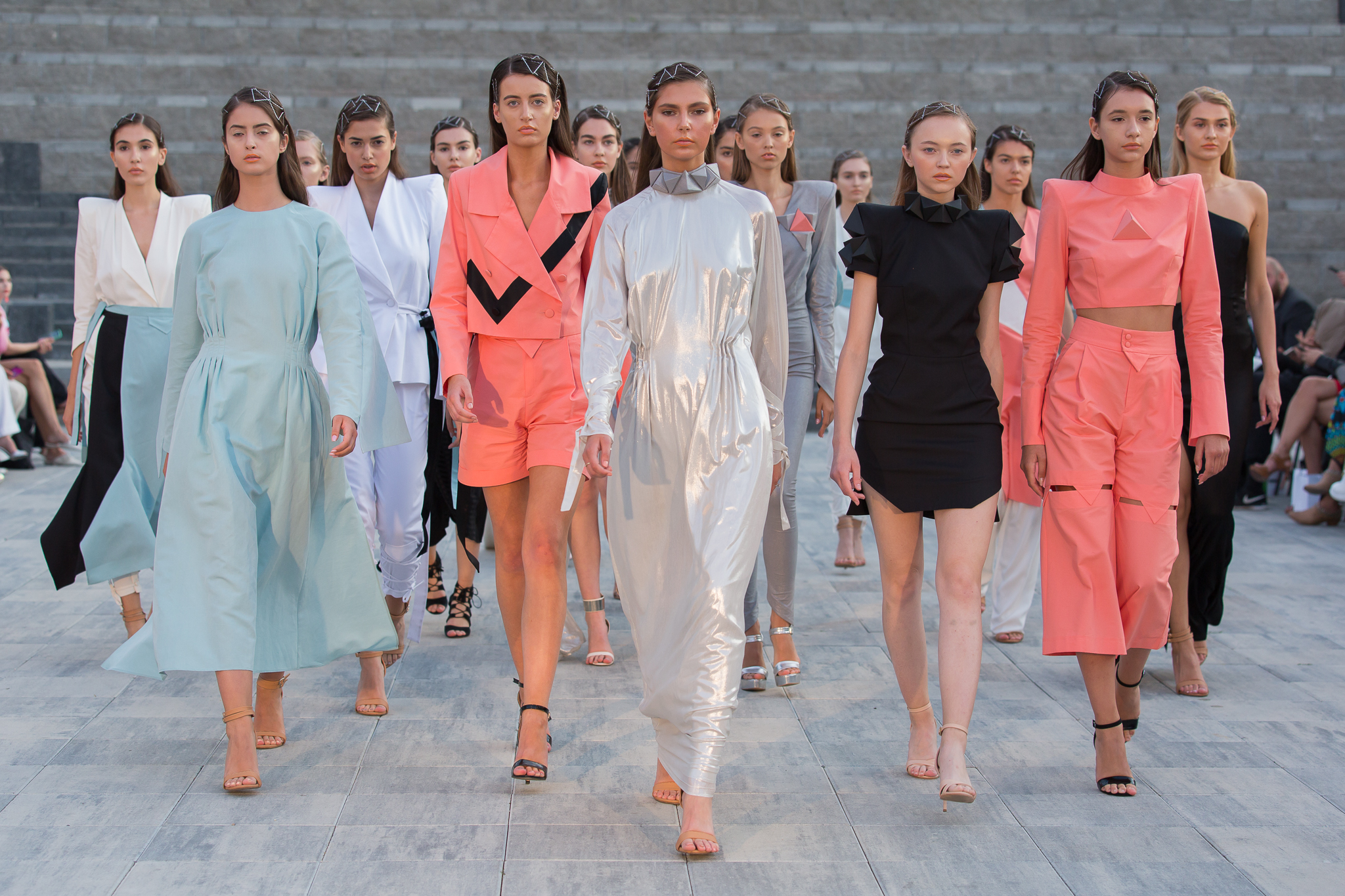 feeric awe-inspiring fashion week | sibiu 2019 – Schön! Magazine