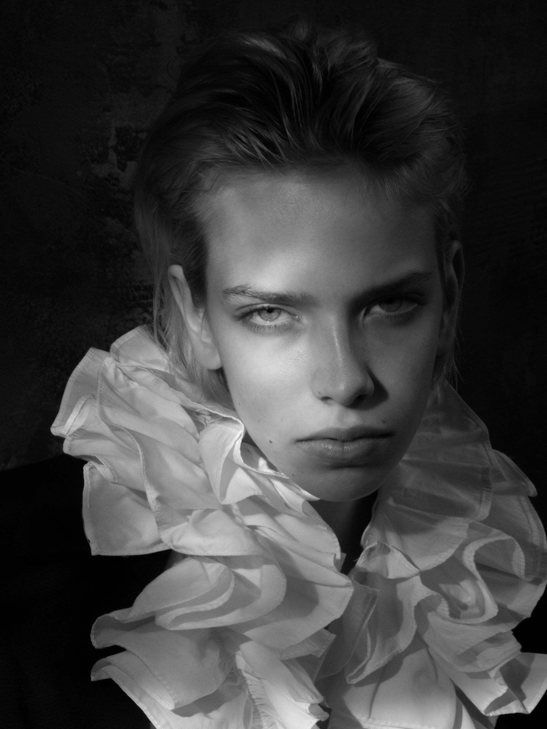 head game Schön! Magazine