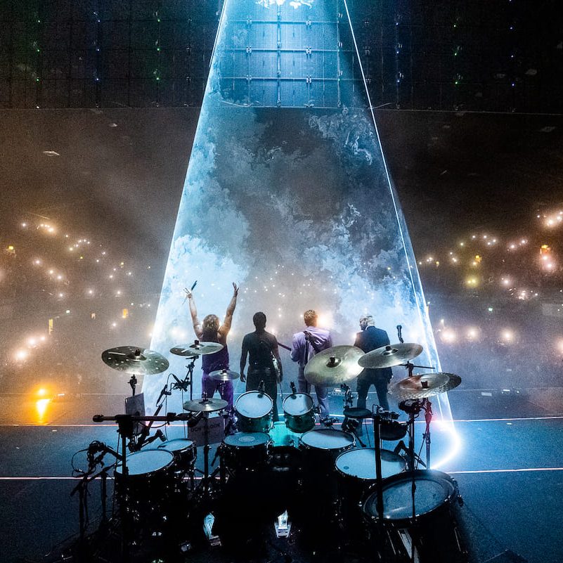 review | 5sos returns to london