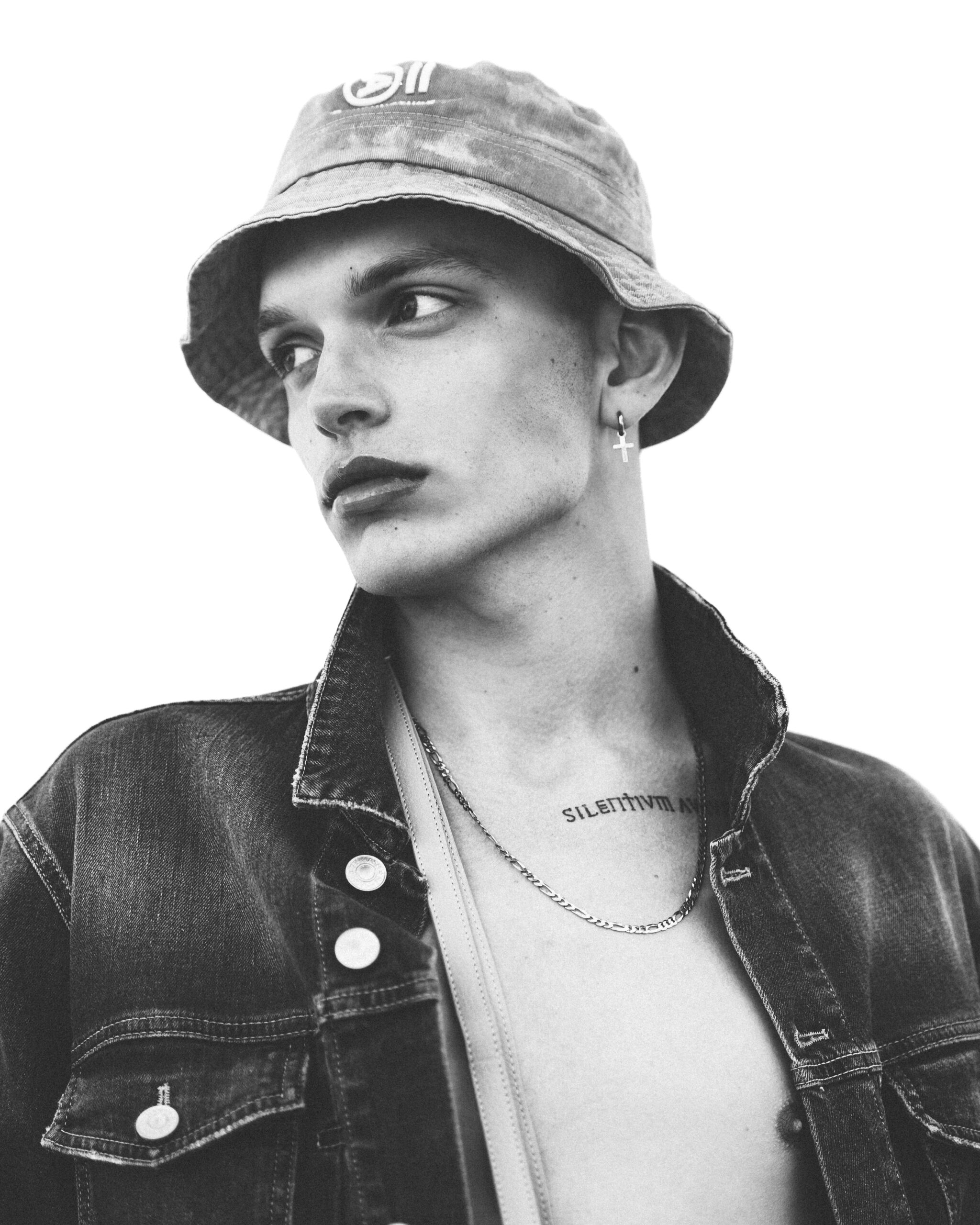 unconventional gazes