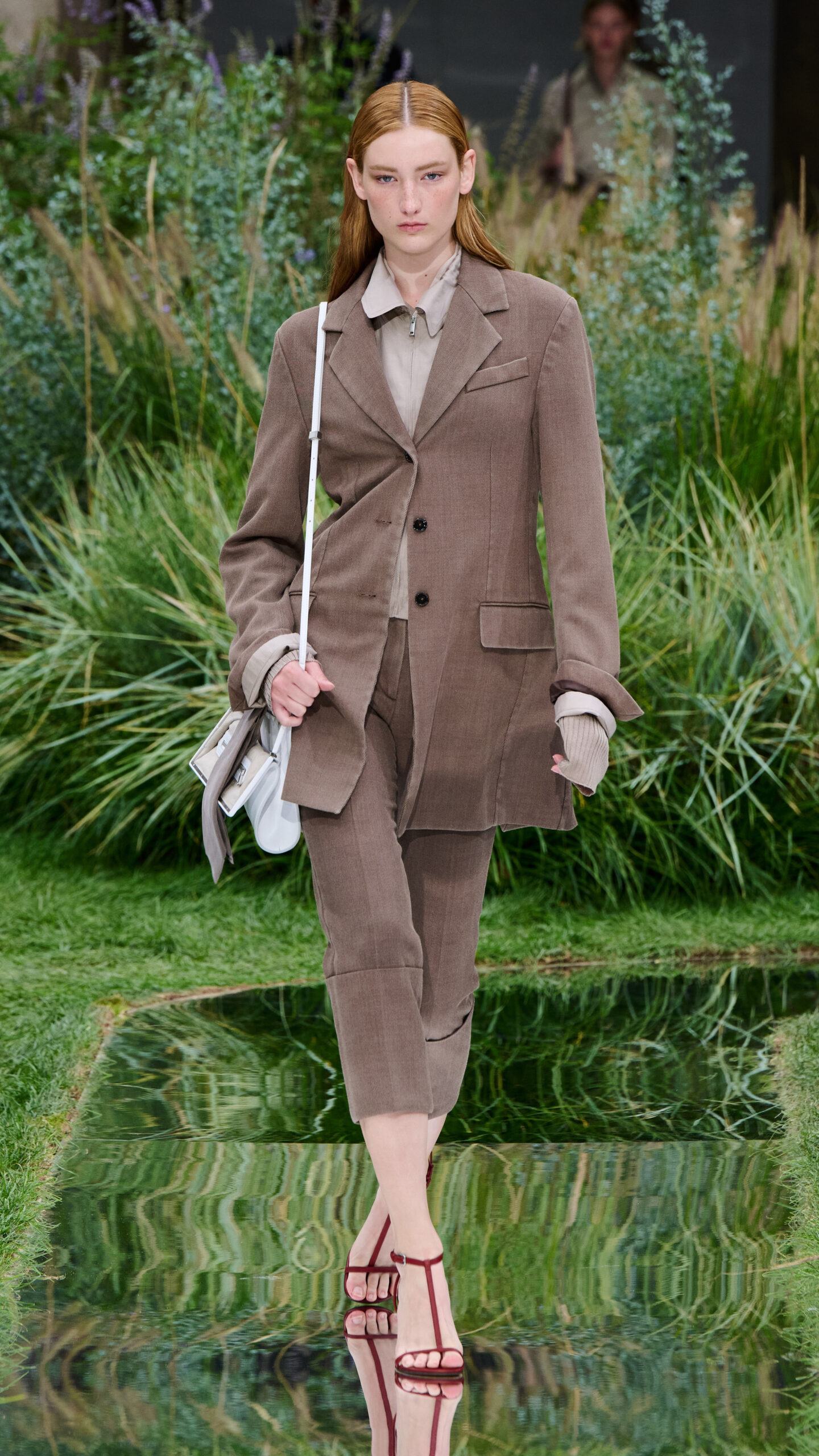 BOSS_SHOW_SPRING_SUMMER_2025_MILAN_9X16_Look_44__original