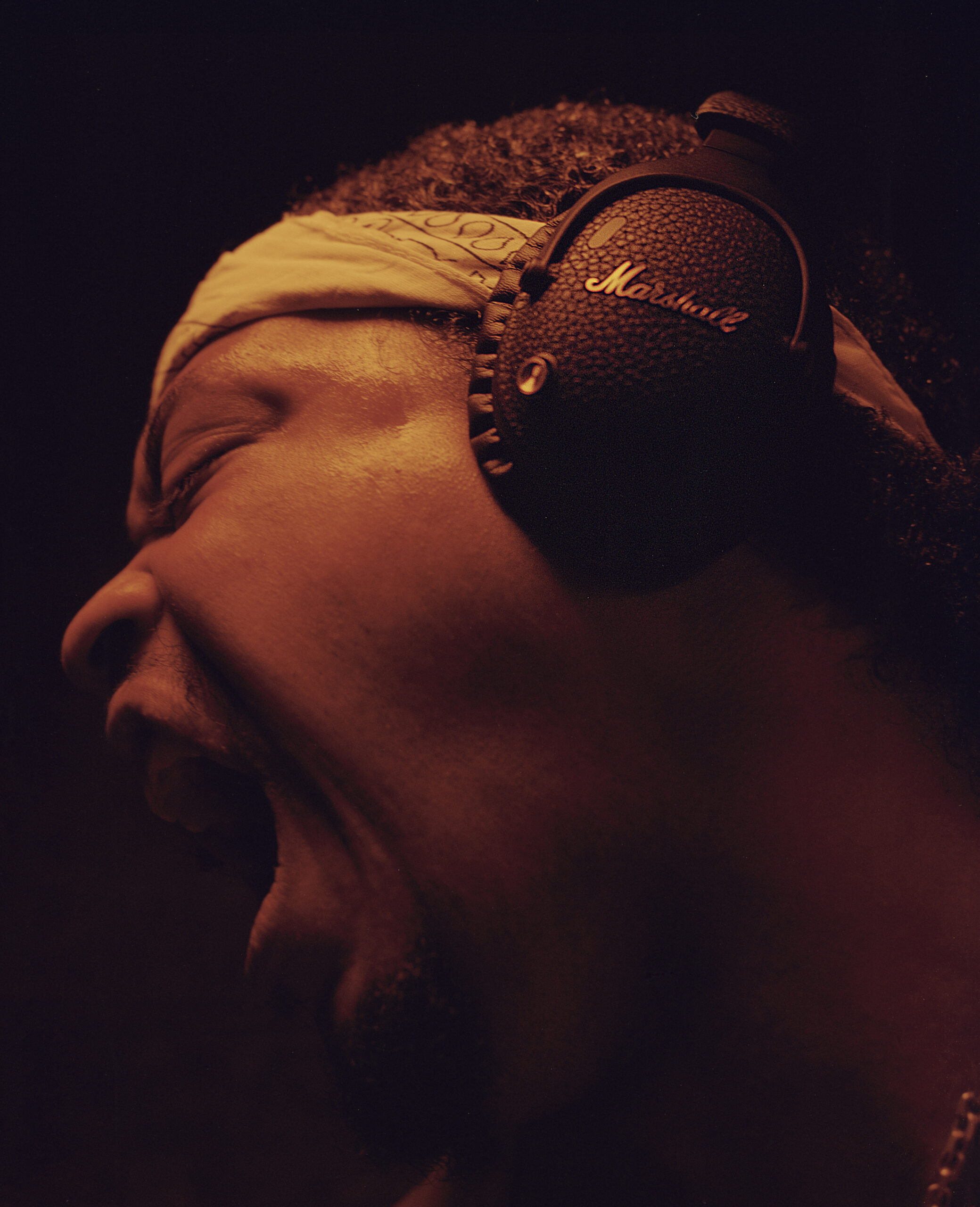 Schön! 47 | kid bookie feat. Marshall Headphones