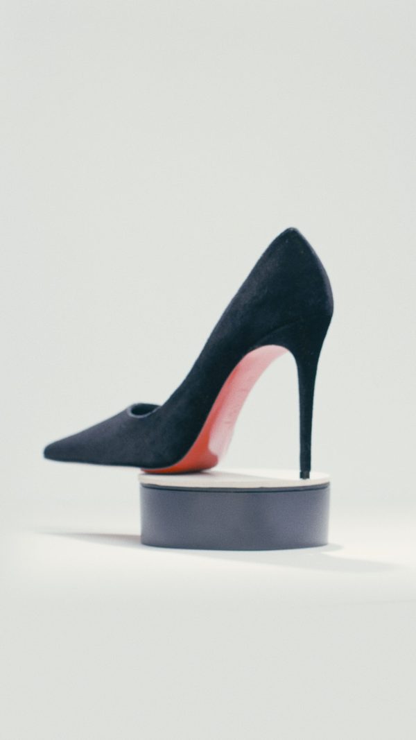 Schön! gift guide | louboutin