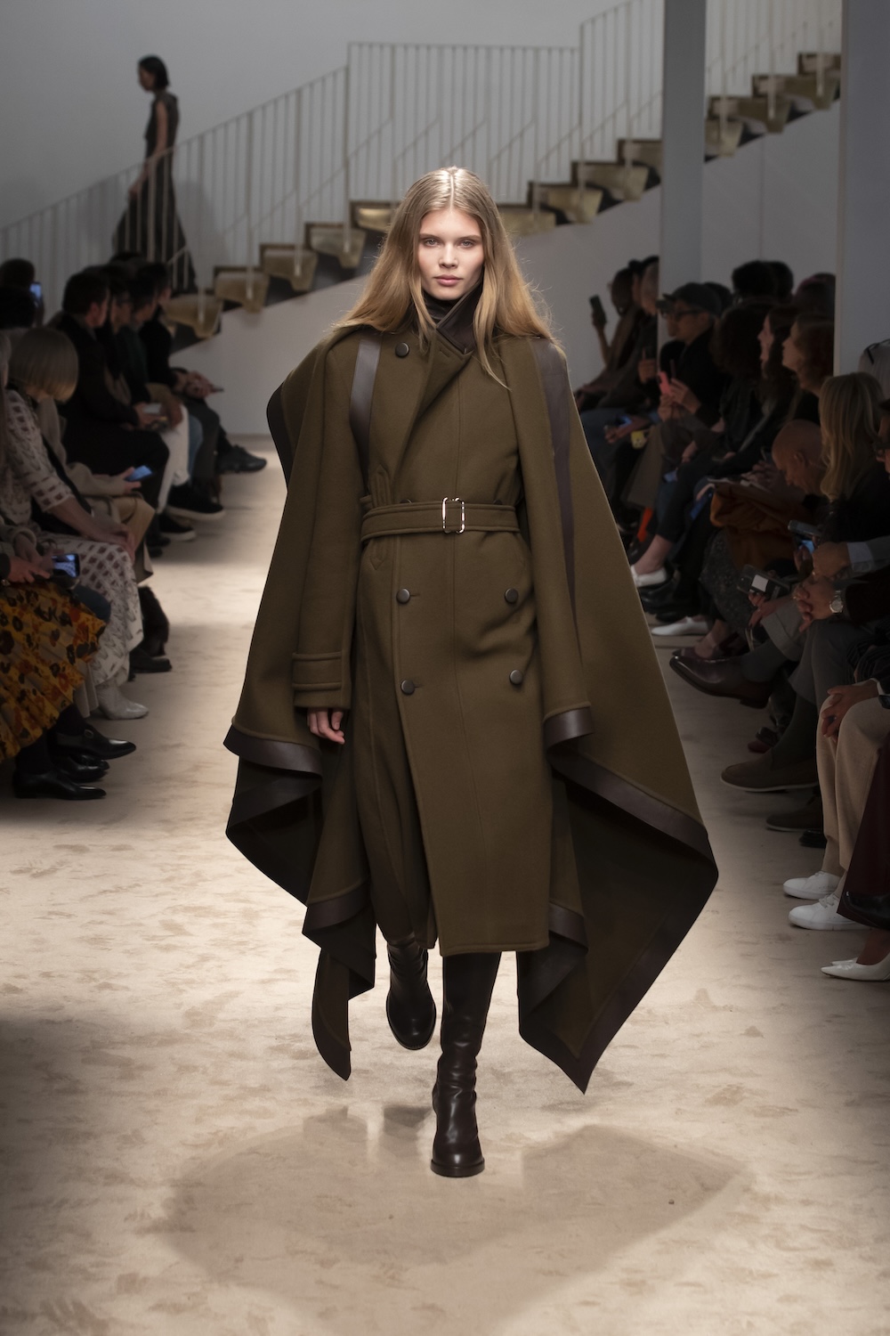 TOD’S_WOMEN’S_FW_25-26_LOOK_21