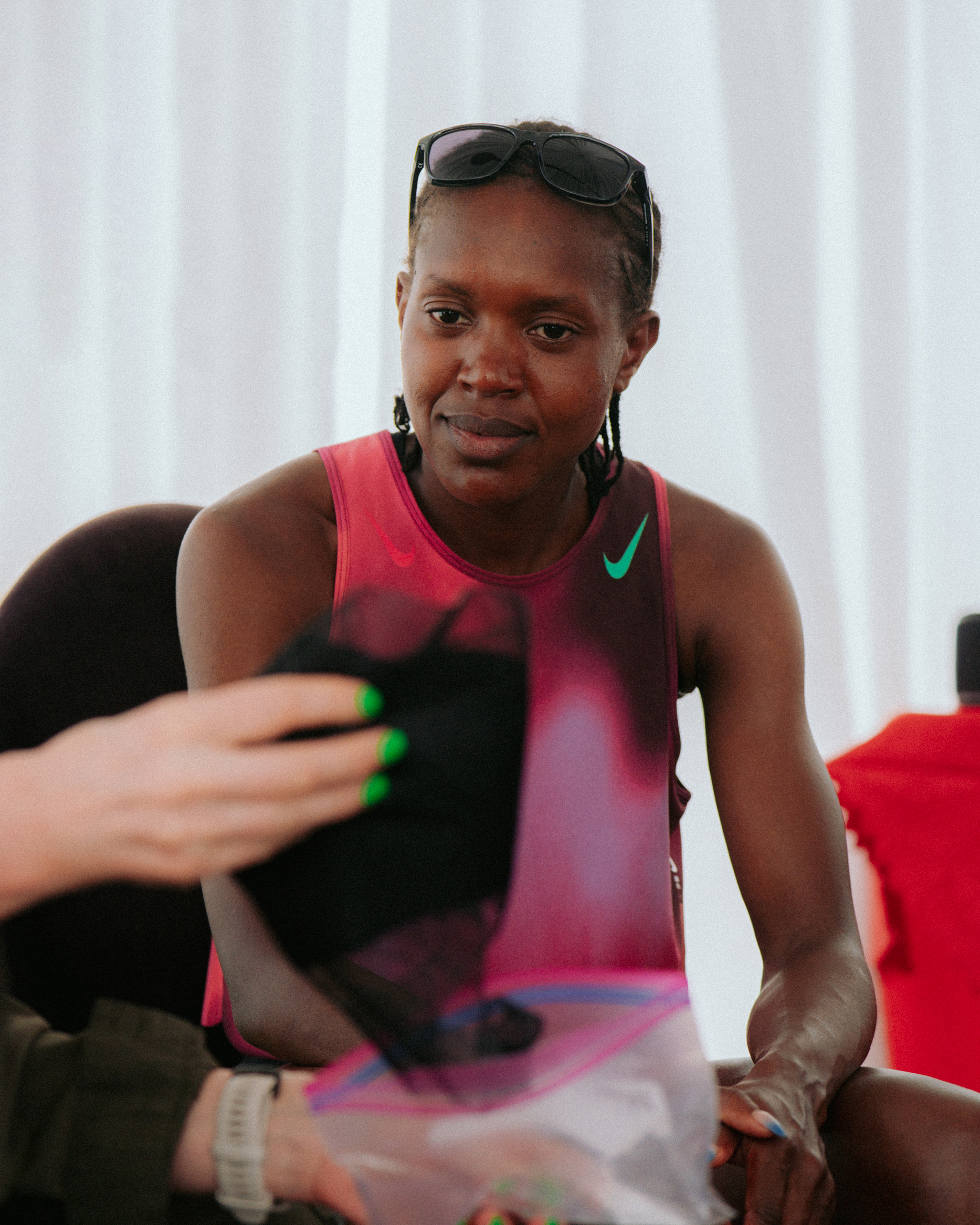 001_breaking4-nike-flyweb-3 Faith Kipyegon