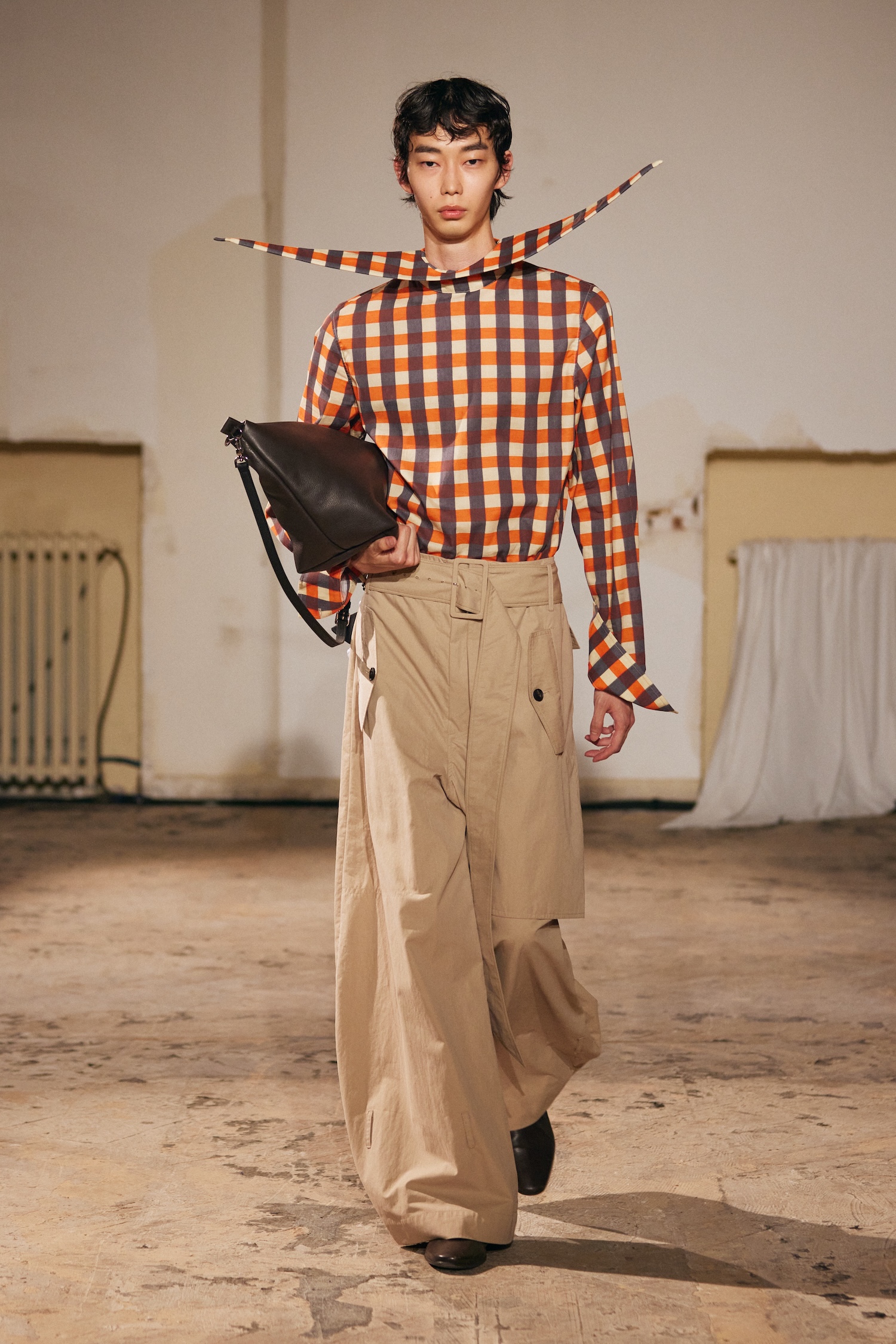 Egonlab_ss26_runway_press_look14