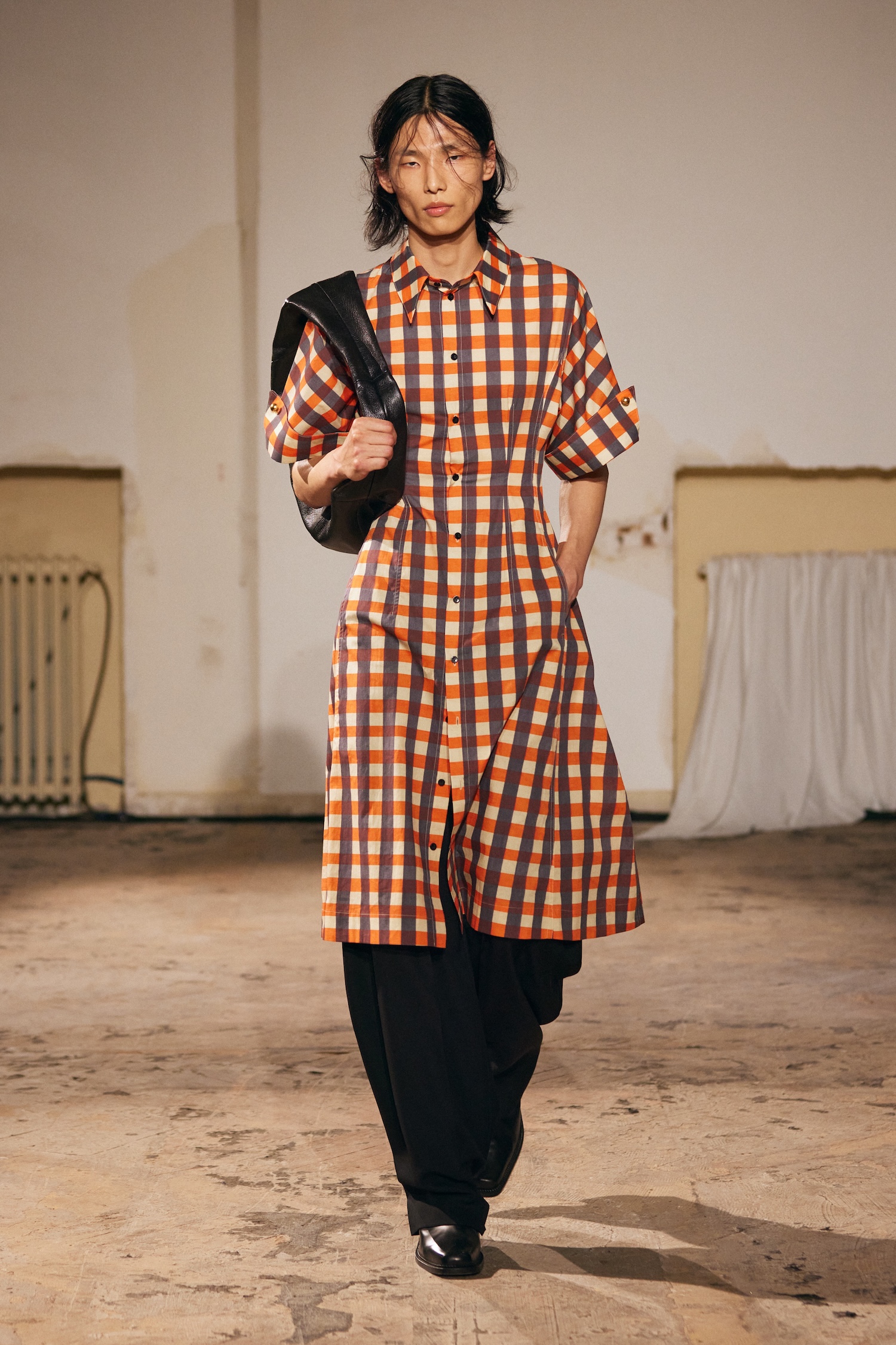 Egonlab_ss26_runway_press_look15