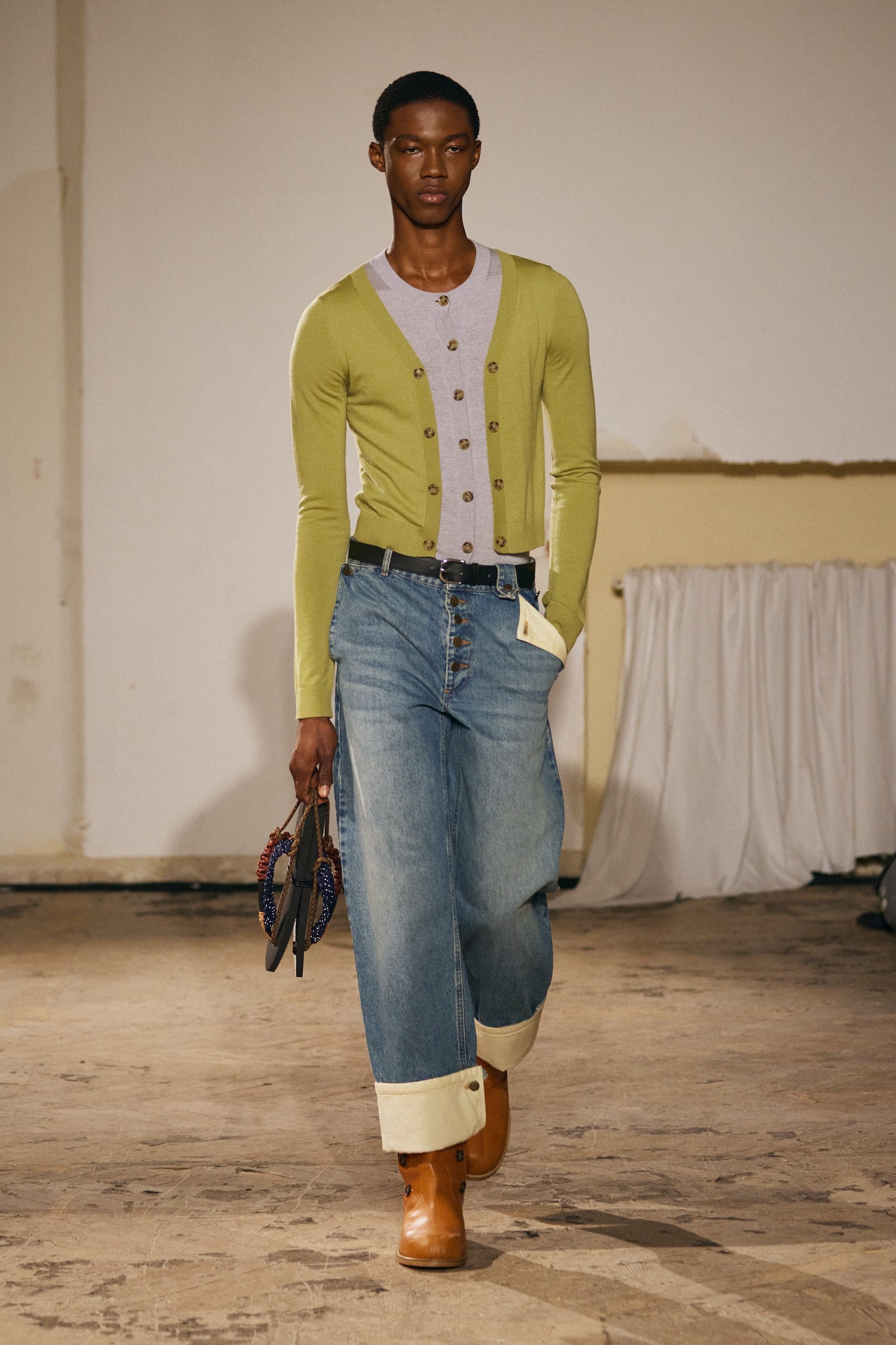 Egonlab_ss26_runway_press_look32