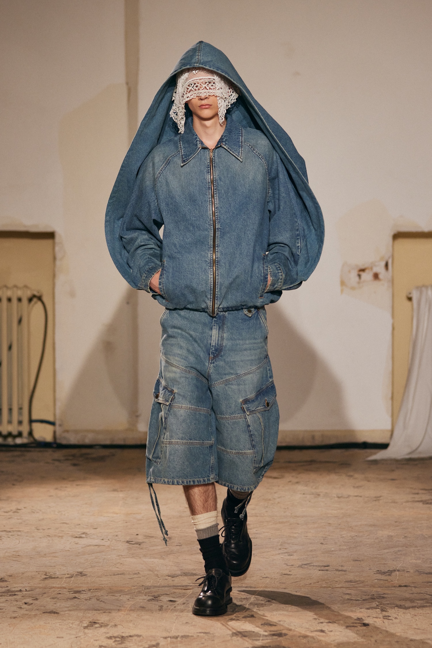 Egonlab_ss26_runway_press_look33