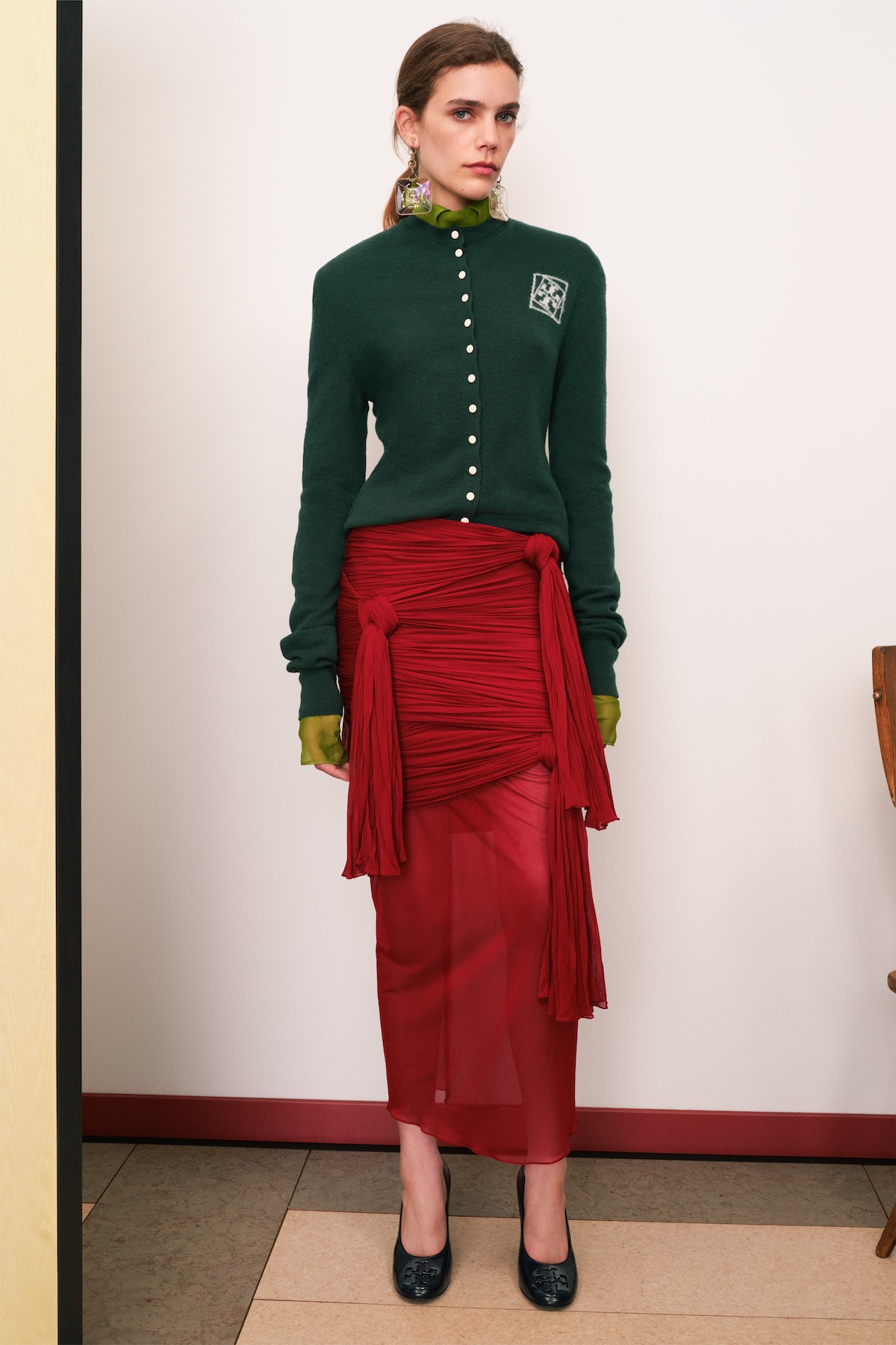 TB_RES26_LOOKBOOK_LOOK_01_2X3