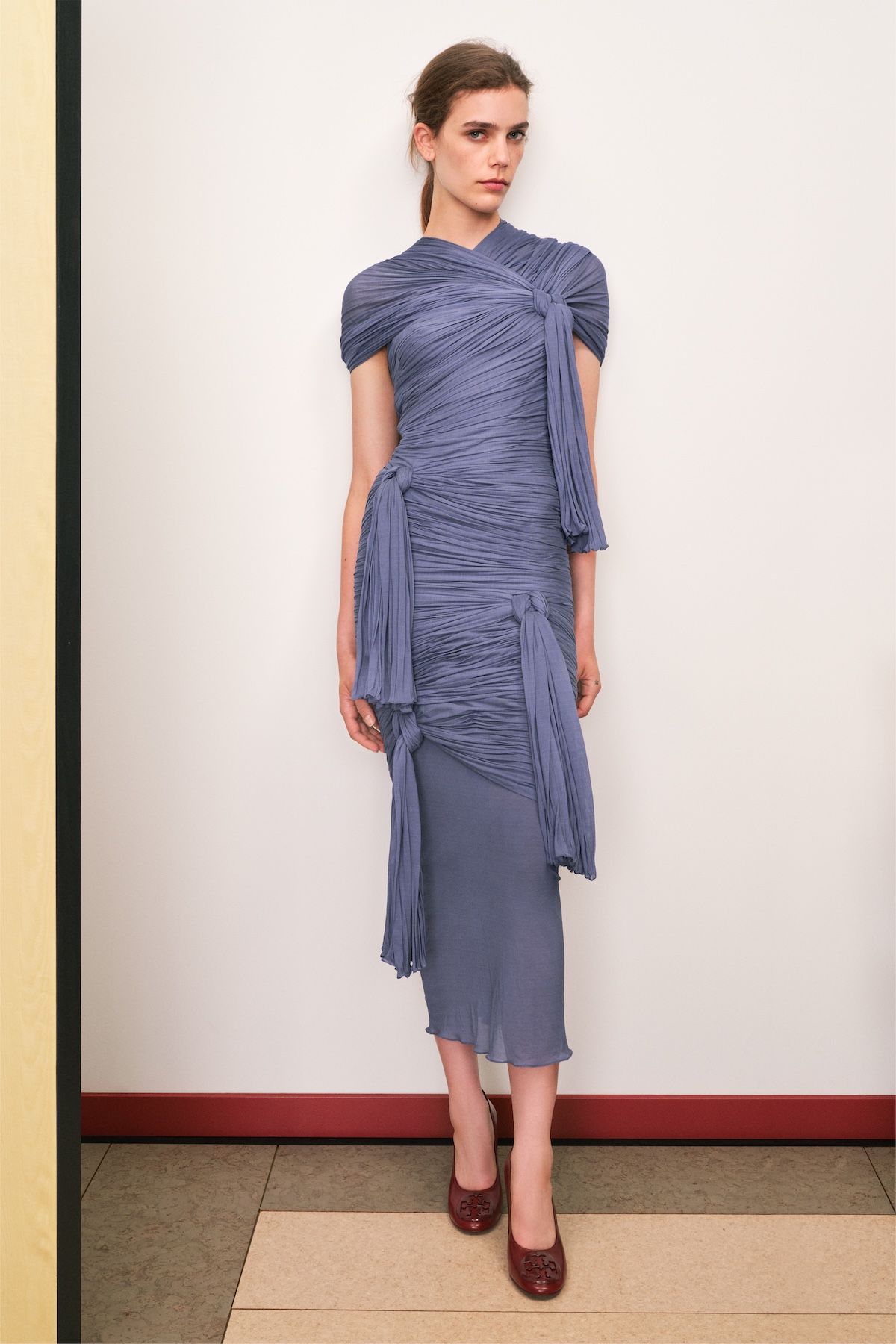 TB_RES26_LOOKBOOK_LOOK_11_2X3