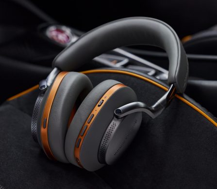 B&W-Px8 McLaren Edition-Lifestyle 2-1×1