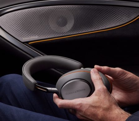 B&W-Px8 McLaren Edition-Lifestyle 3-1×1