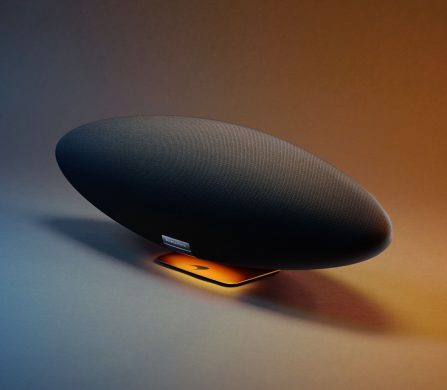 B&W – Zeppelin McLaren Edition Angle Beauty – 1×1