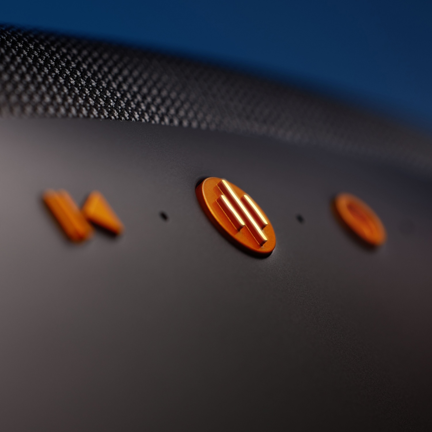 B&W – Zeppelin McLaren Edition Button Detail Beauty – 1×1