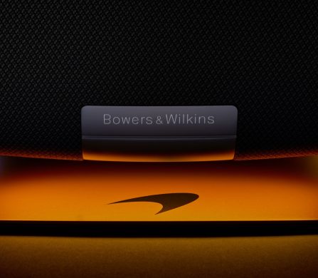 B&W – Zeppelin McLaren Edition Foot Detail Beauty 2 – 1×1