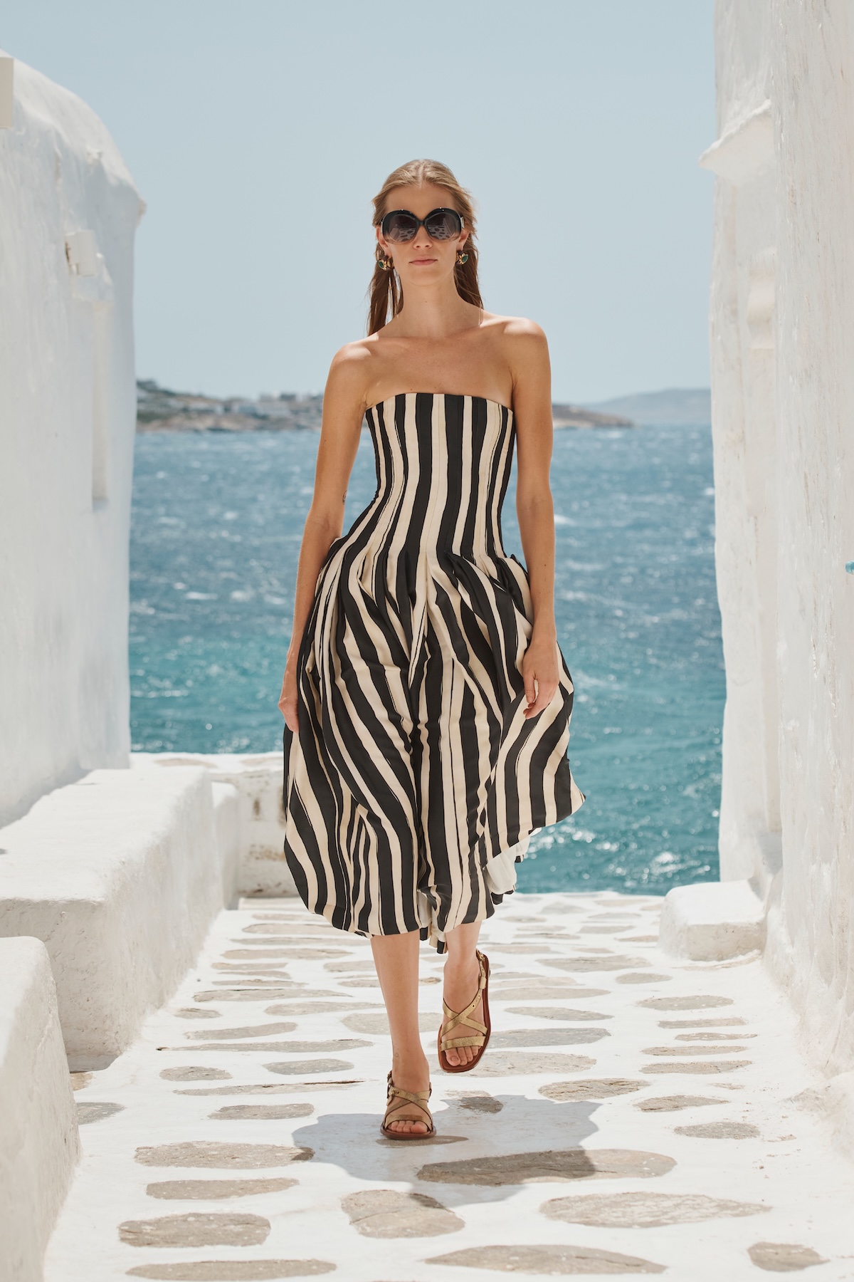 ZIM_CRUISE 26_RUNWAY_2x3 HI RES_33