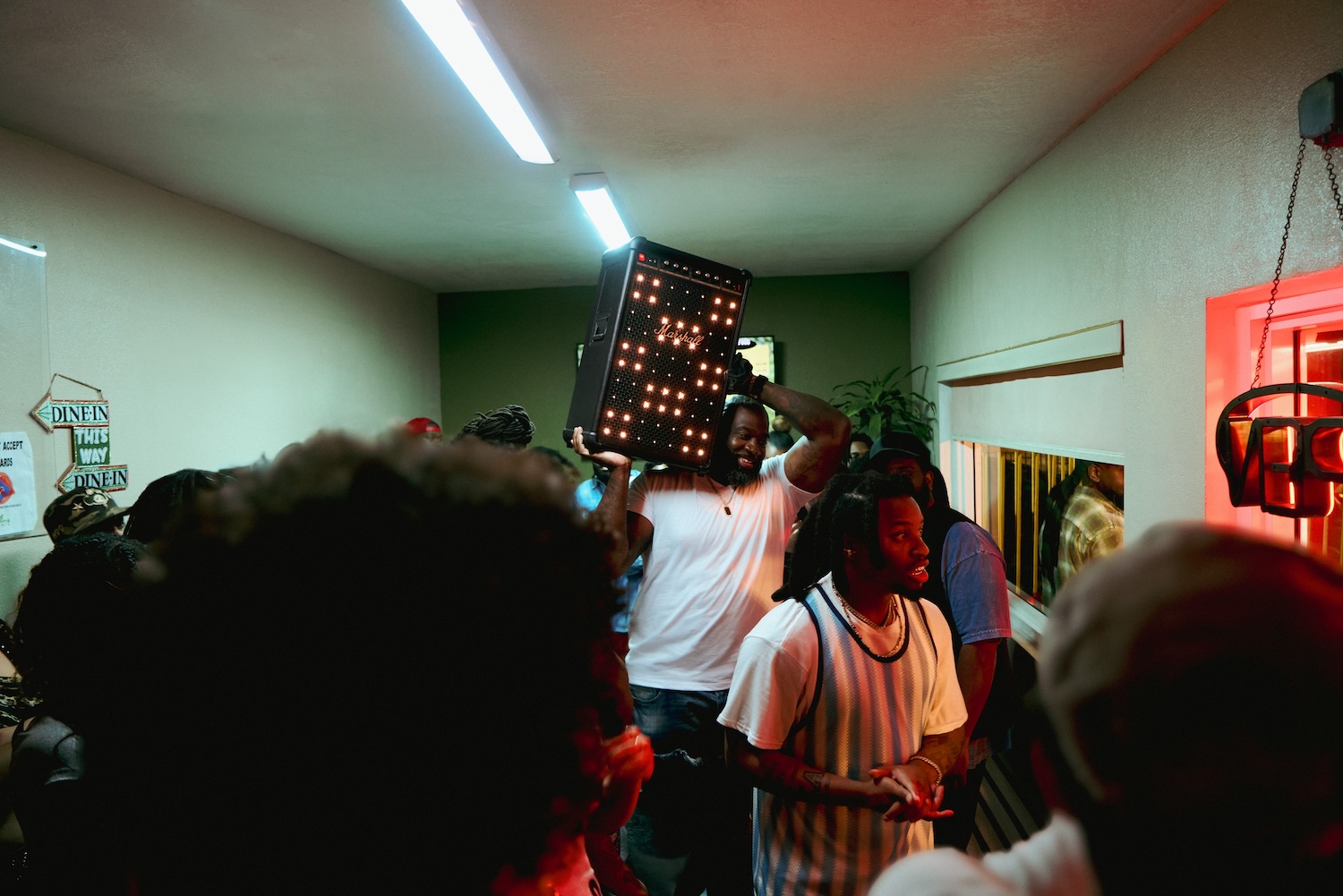 Marshall_C_black_Bromley750_999€12