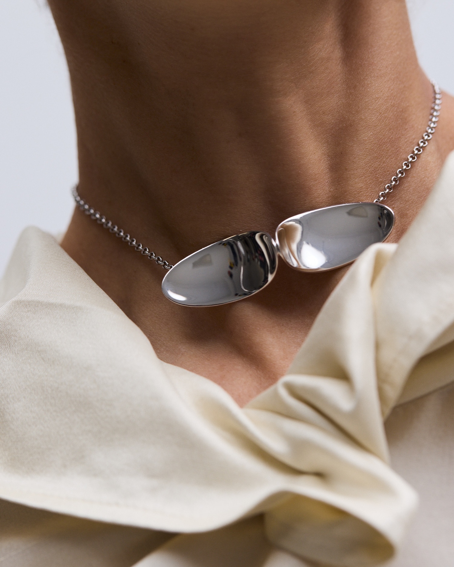 Two ellipse choker XL (1)