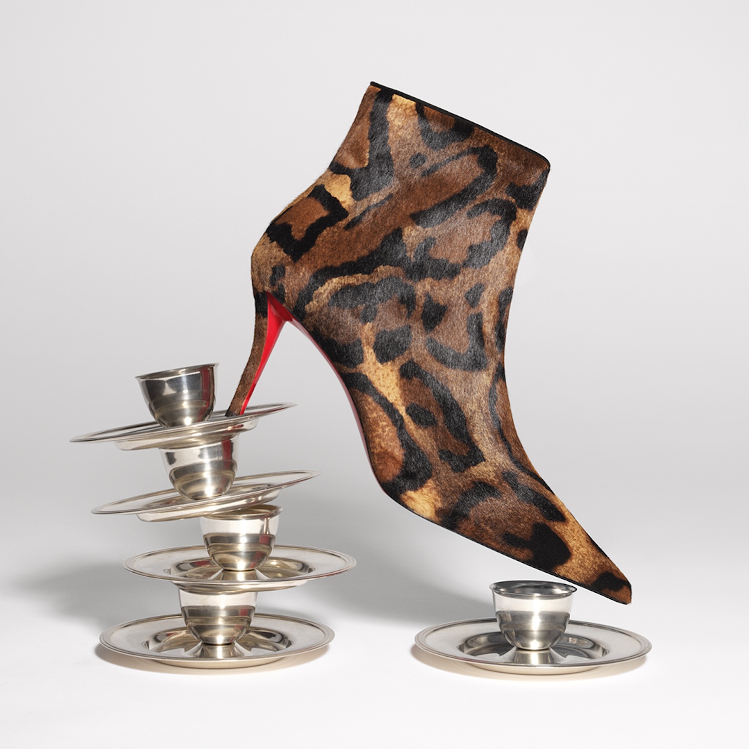 LOUBOUTIN_WINTER25_STILL LIFE_05
