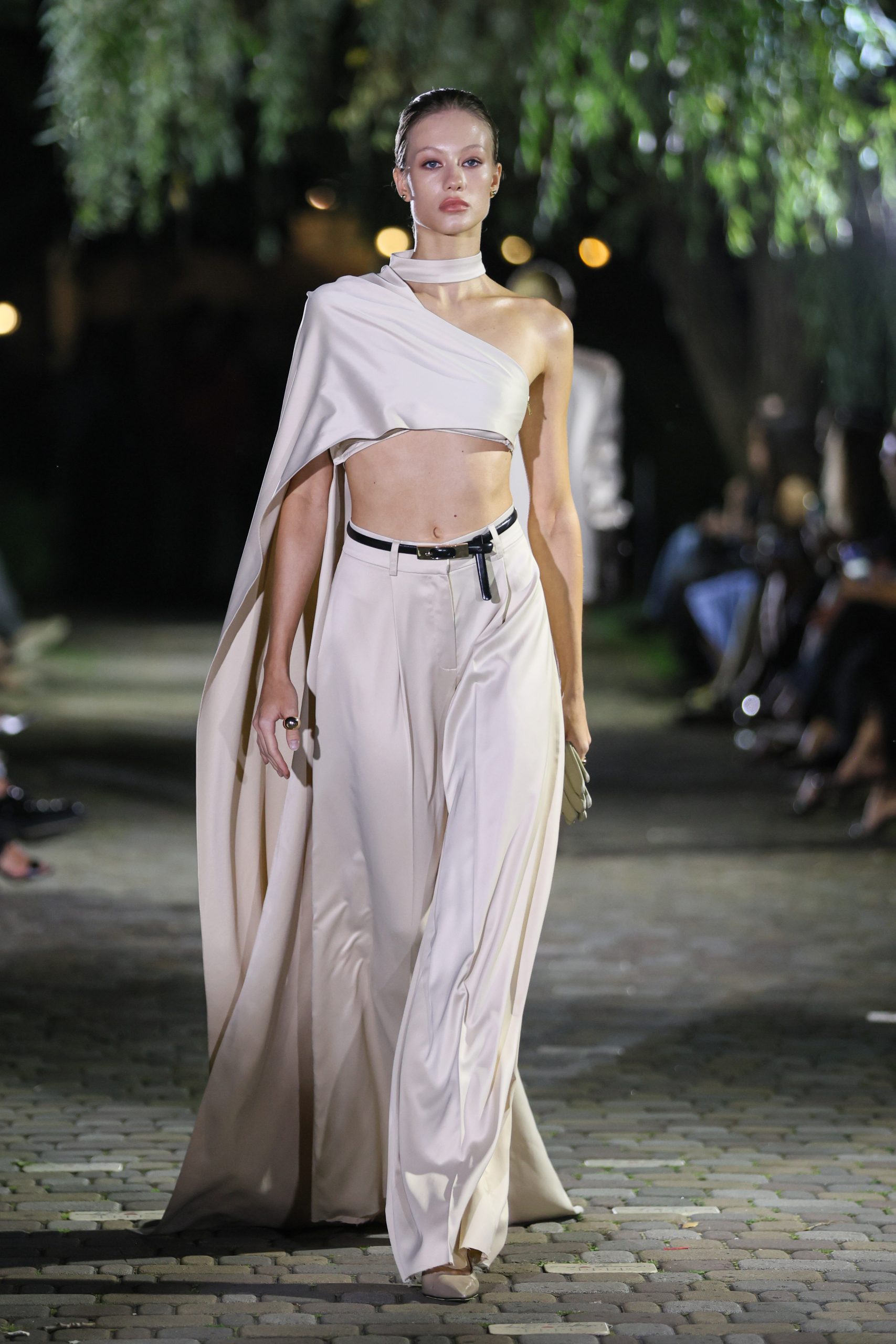 UFW_SS26_SANTA_catwalk_credits_Andriy_ Sokolov-8