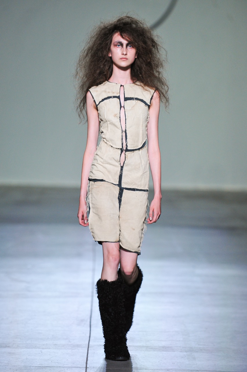 UFW_SS26_SOLOMIIAHRYNKIV_catwalk_credits_Volodymyr_Bosak-2 Large