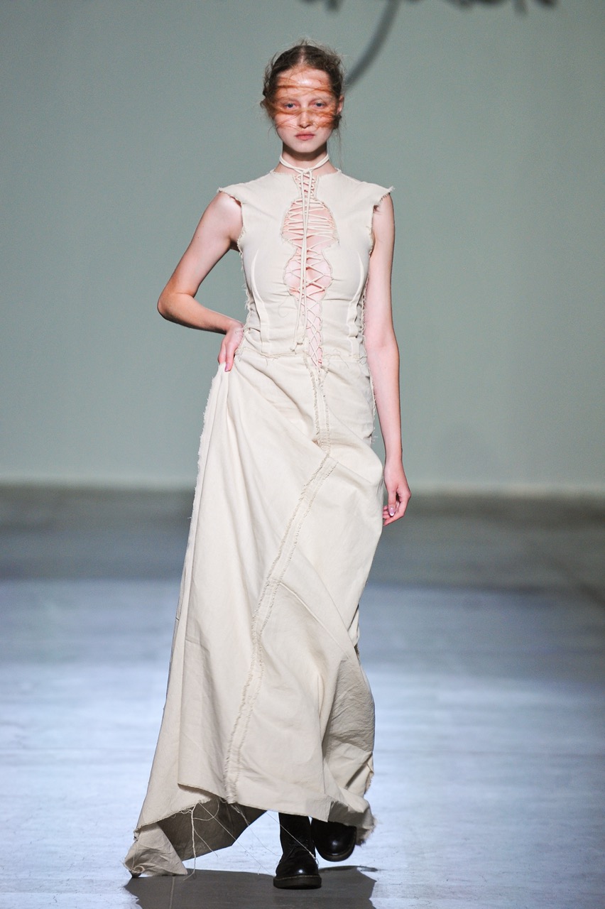 UFW_SS26_SOLOMIIAHRYNKIV_catwalk_credits_Volodymyr_Bosak-7 Large