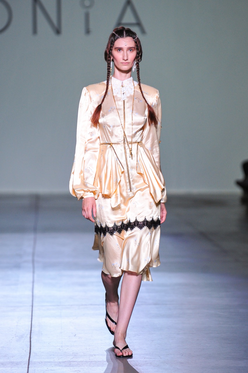 UFW_SS26_TONiA_catwalk_credits_Volodymyr_Bosak-13 Large