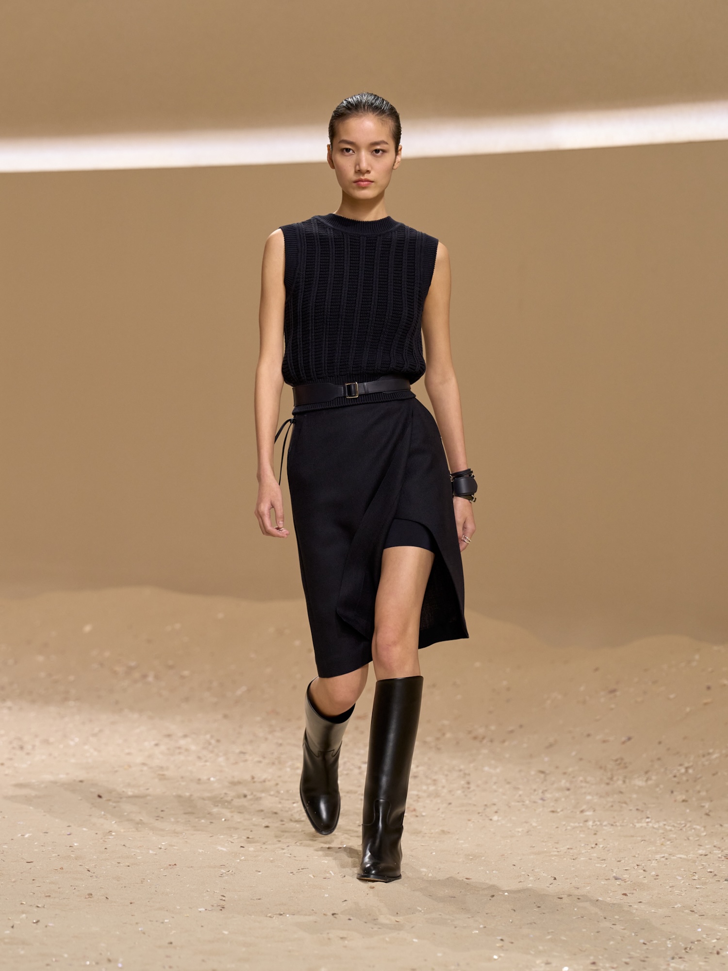 HERMES_WRTW_SS26_Runway_FilippoFior_37