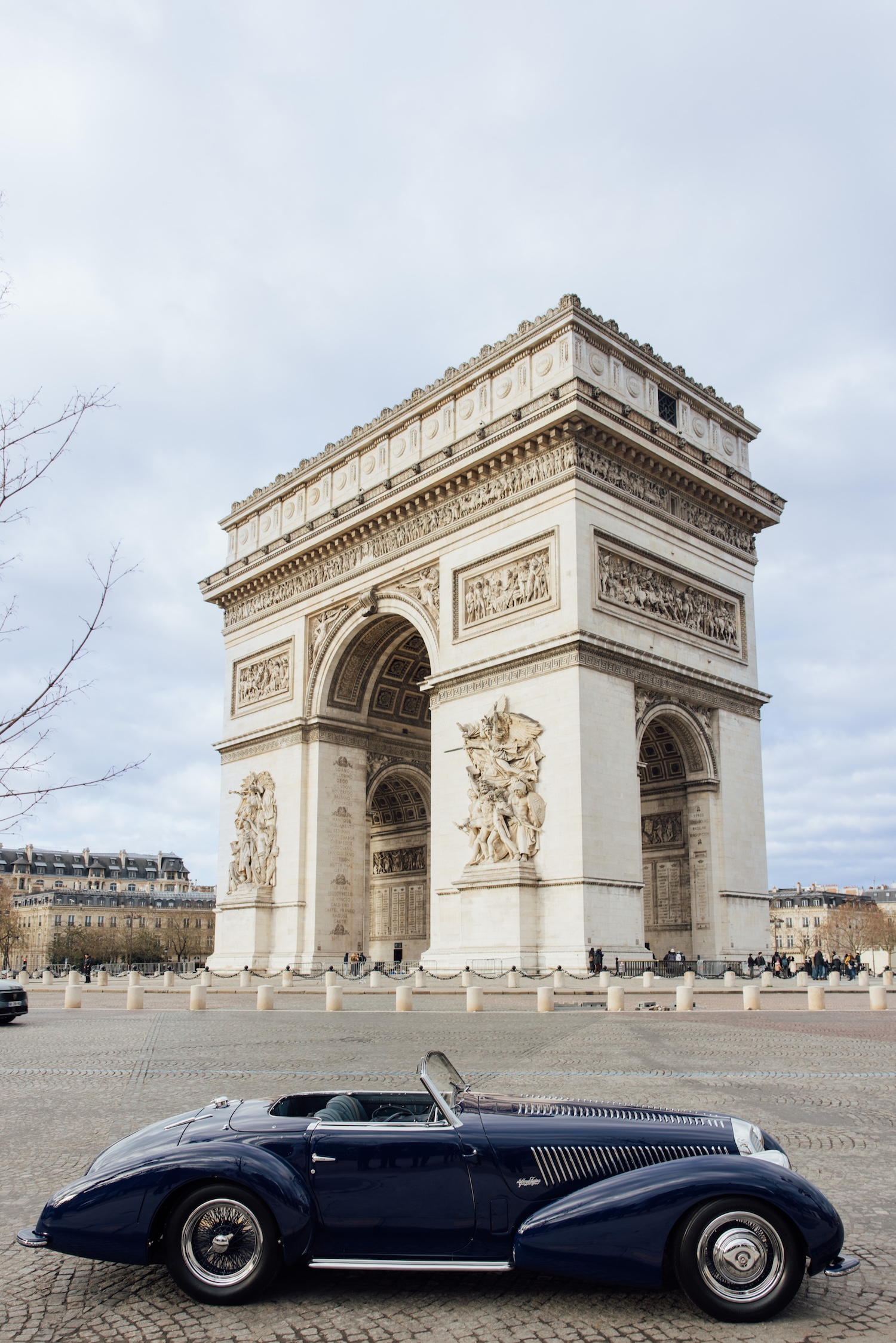 Car Exterior Photo (4)