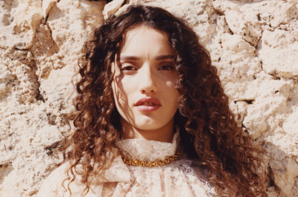 golden threads of stillness